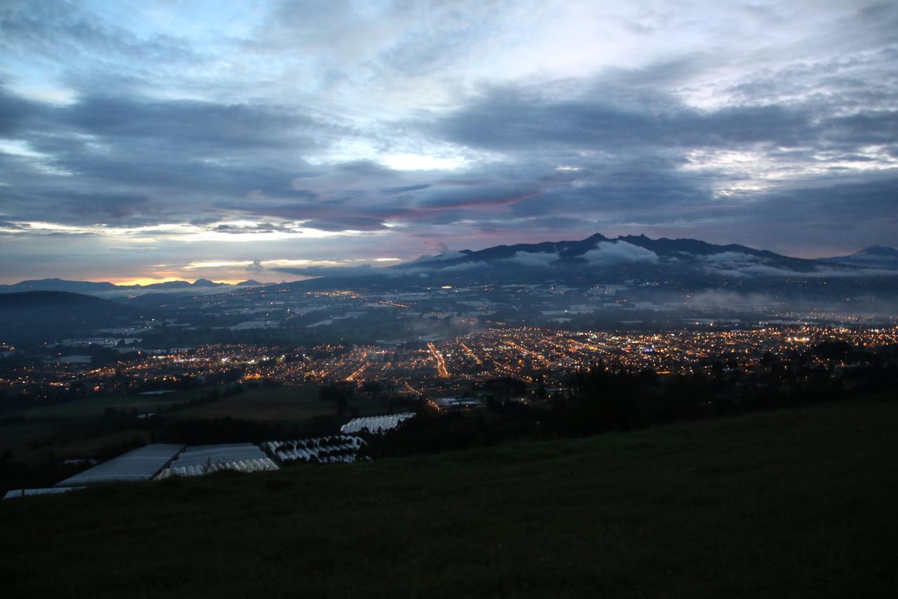 Hosteria Loma Larga Cayambe Exteriör bild